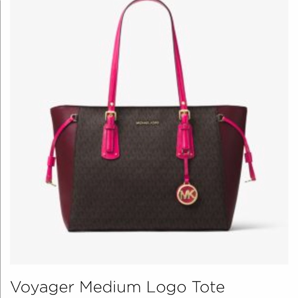 Michael Kors Voyager Medium Tote
